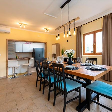Vila Vergatum-Privacy,Gym,Billiards,Table Tennis Donji Brgat Εξωτερικό φωτογραφία