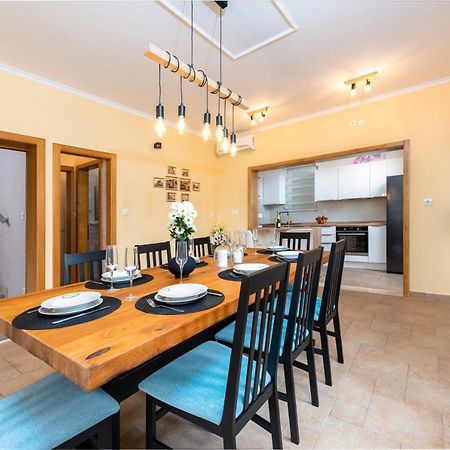 Vila Vergatum-Privacy,Gym,Billiards,Table Tennis Donji Brgat Εξωτερικό φωτογραφία