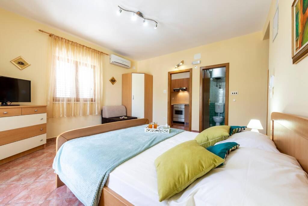 Vila Vergatum-Privacy,Gym,Billiards,Table Tennis Donji Brgat Εξωτερικό φωτογραφία