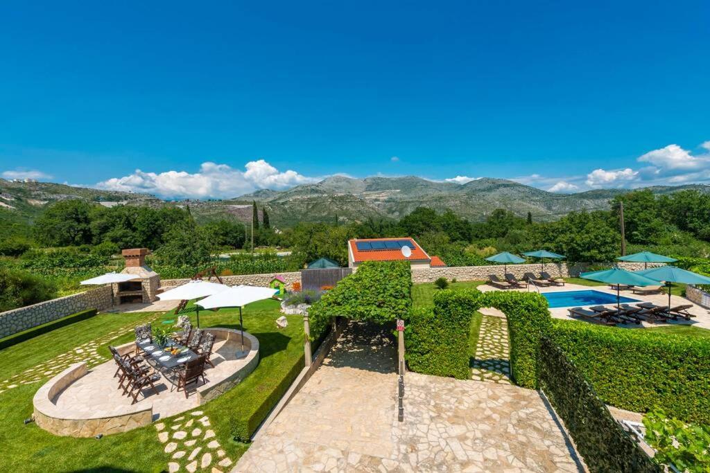 Vila Vergatum-Privacy,Gym,Billiards,Table Tennis Donji Brgat Εξωτερικό φωτογραφία