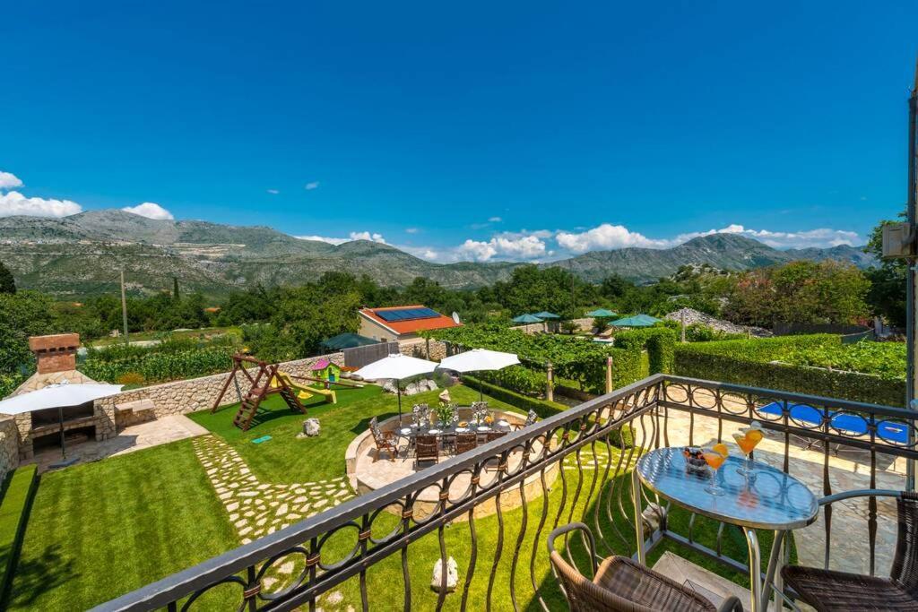 Vila Vergatum-Privacy,Gym,Billiards,Table Tennis Donji Brgat Εξωτερικό φωτογραφία