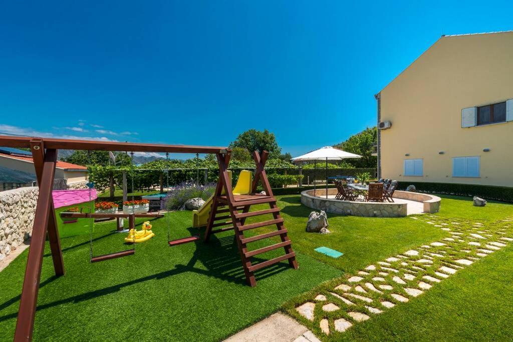 Vila Vergatum-Privacy,Gym,Billiards,Table Tennis Donji Brgat Εξωτερικό φωτογραφία