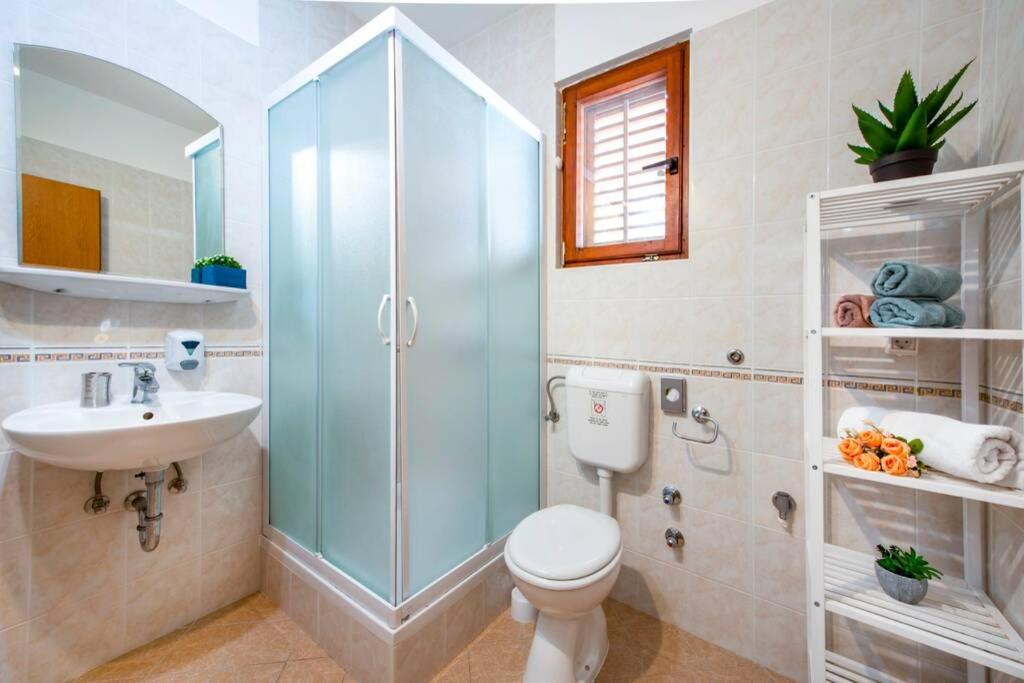 Vila Vergatum-Privacy,Gym,Billiards,Table Tennis Donji Brgat Εξωτερικό φωτογραφία