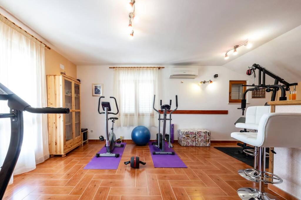 Vila Vergatum-Privacy,Gym,Billiards,Table Tennis Donji Brgat Εξωτερικό φωτογραφία