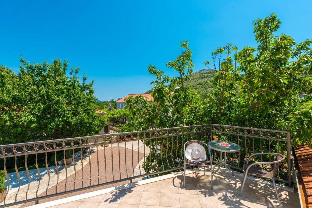 Vila Vergatum-Privacy,Gym,Billiards,Table Tennis Donji Brgat Εξωτερικό φωτογραφία
