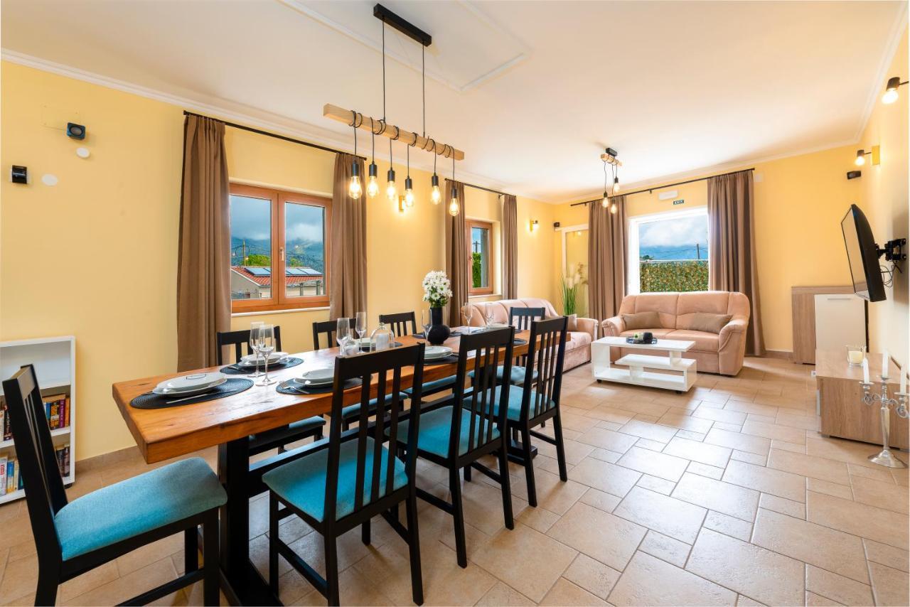 Vila Vergatum-Privacy,Gym,Billiards,Table Tennis Donji Brgat Εξωτερικό φωτογραφία